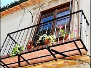 Casa De Mercedes Hotel 2*