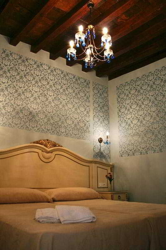 Hotel Casa De Mercedes 2*