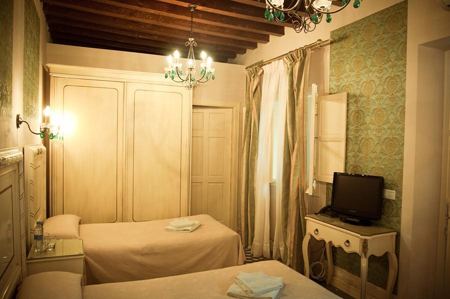 Hotel Casa De Mercedes 2*