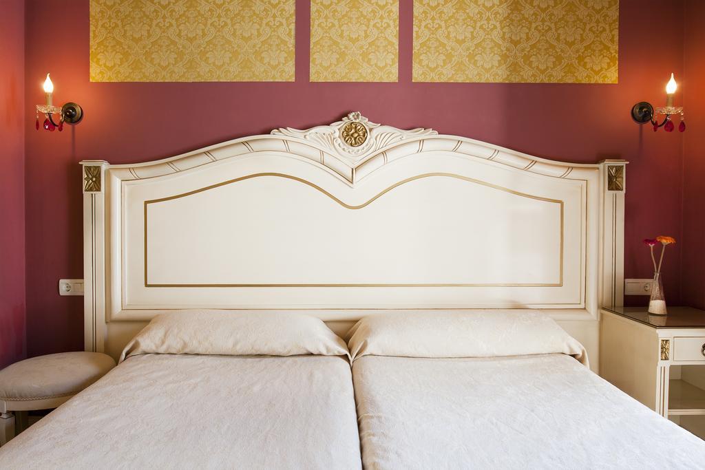 Hotell Casa De Mercedes 2*